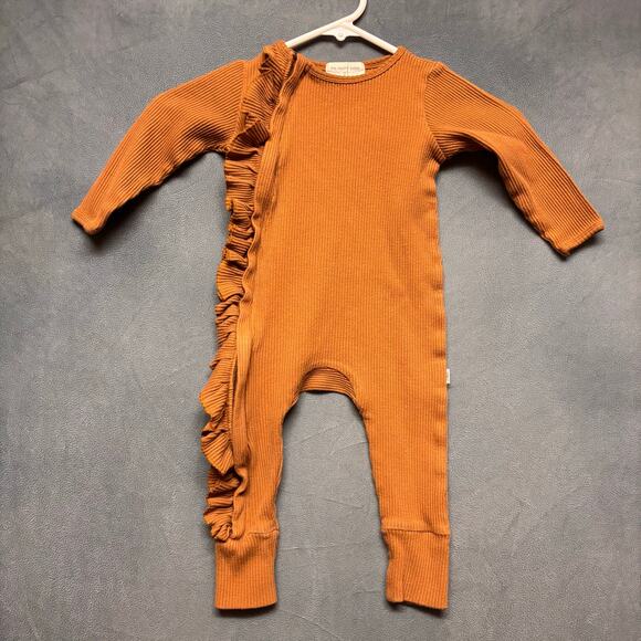 The Neutral Babe Baby Jumpsuits SOLD OUT Copper Pink Preppy Ruffle 2T Ribbed - Picture 1 of 7